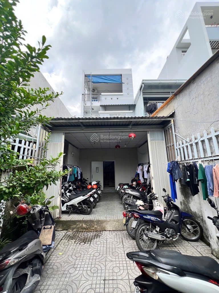 GIẢM 800Triệu - CHDV, 3Tầng BTCT - MẶT TIỀN ĐƯỜNG SỐ - 130m2 (5 x 26) - còn 11Tỷ TL