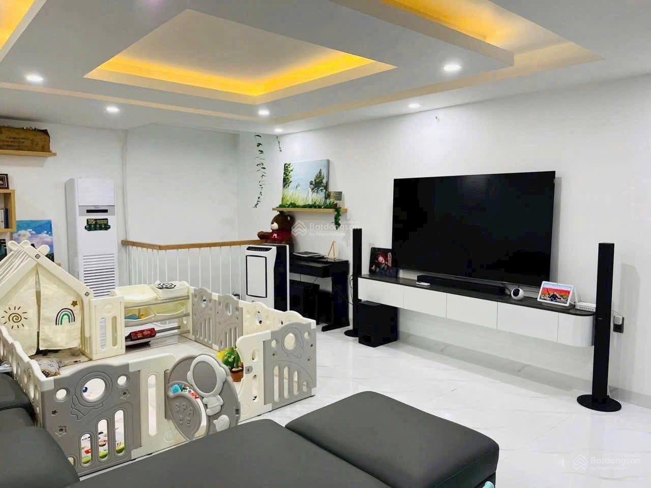 Bán nhà 3,5tầng xây tâm huyết phố Tây Phan Chu Trinh gần biển Bãi Sau TP. Vũng Tàu giá 10,5 tỷ TL