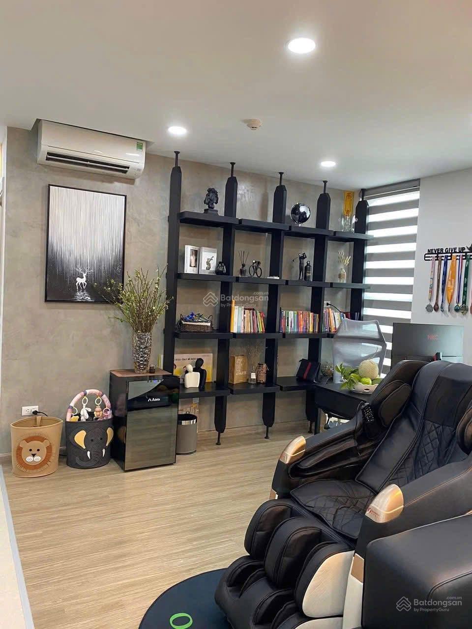 Bán căn góc Đông Nam 3 PN đường Lê Quang Đạo kéo dài giá 8 tỷ full nội thất về ở ngay