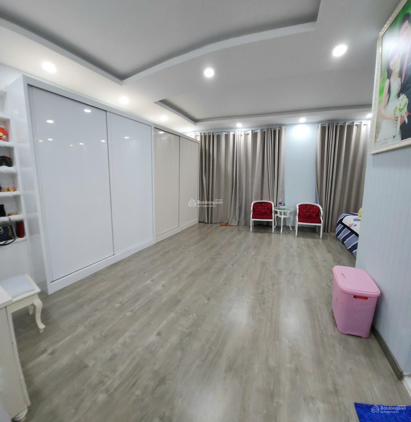 Cần Bán Nhà BT liền kề KDC ven sông Tân Phong DT 7x18m giá 21 .5 tỷ nhà Có Hầm, LH 0903 870 ***.