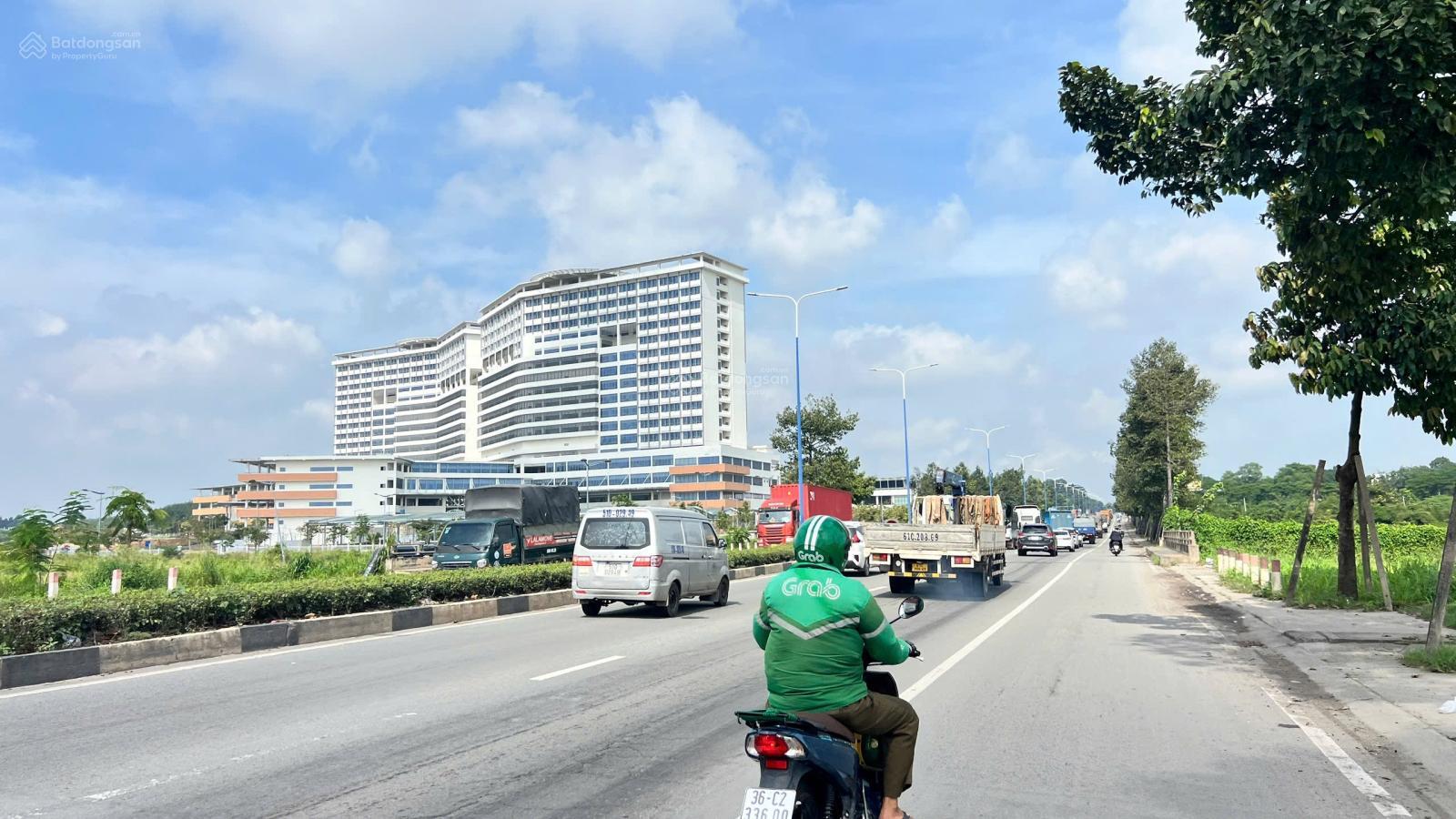 Bán đất kế lô góc đối diện bệnh viện 1500 giường