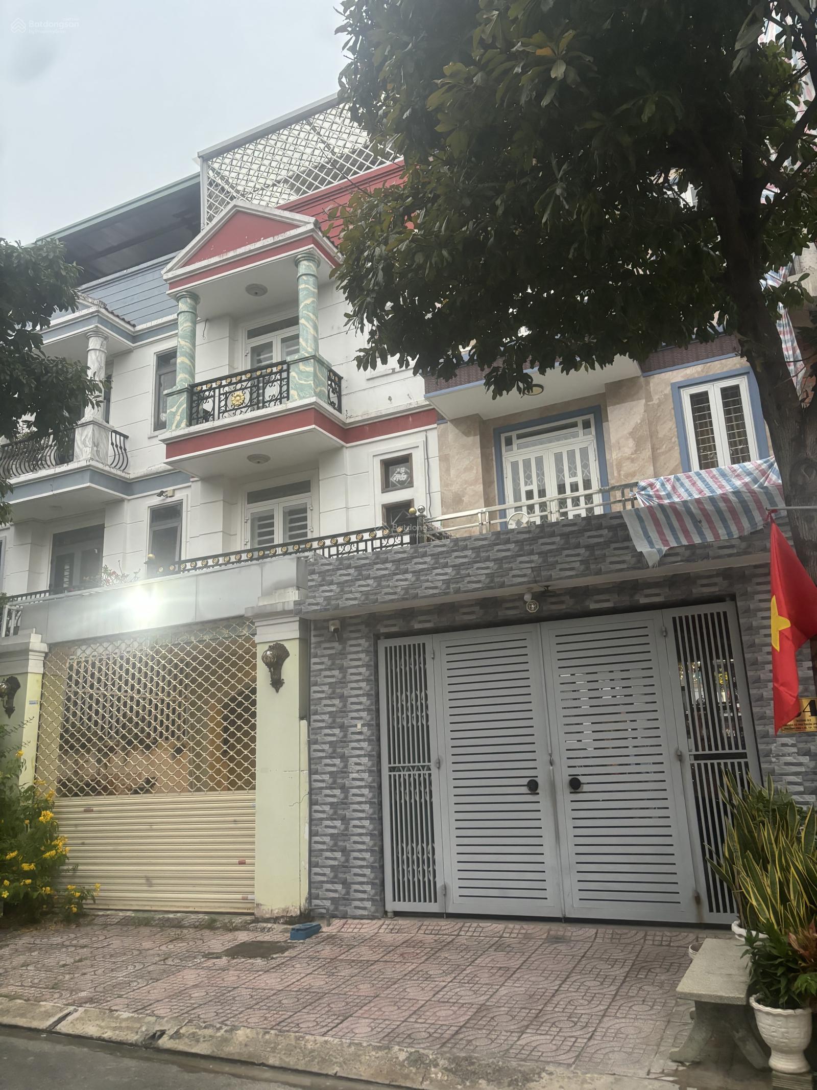 Bán nhà KDT Phúc Đạt , 100m2 xd 1 trệt 2 lầu. 4PN 4WC nhà mới 100% giá bán 6ty600