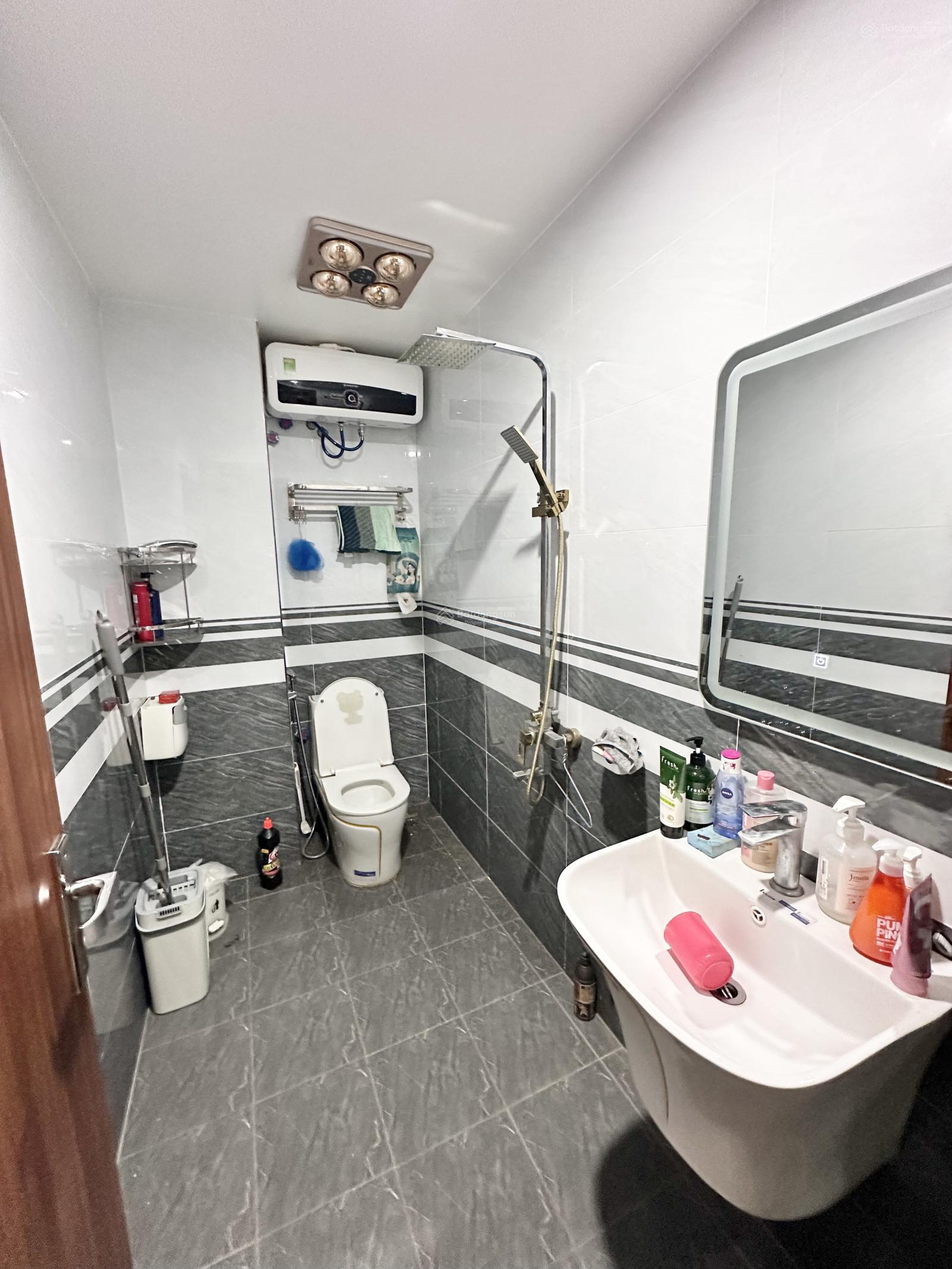 SIÊU RẺ NHÀ khu phân lô đường 12m, nhà 3 tầng mà chỉ 3,25 tỷ tại Hồng Bàng