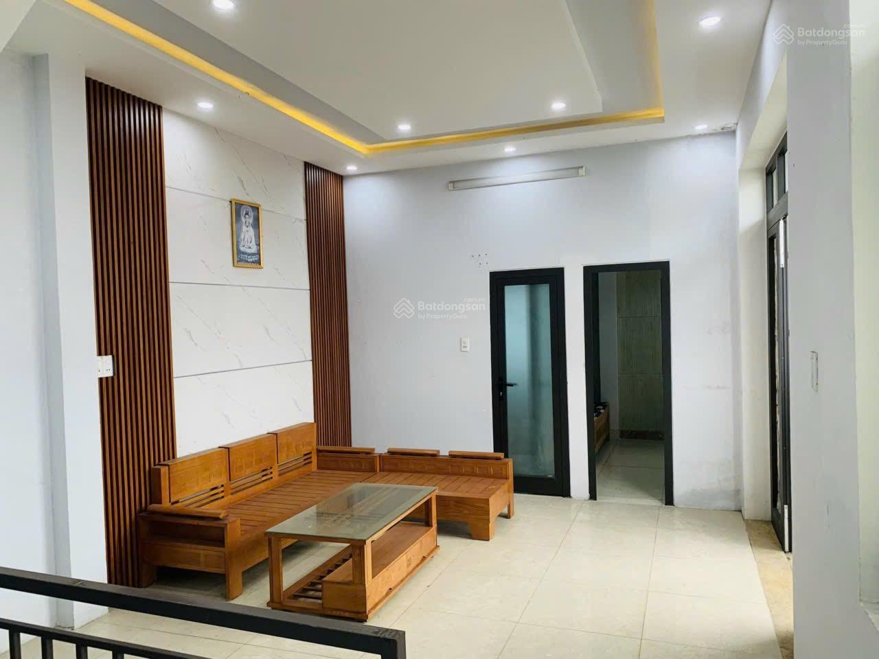 Chính chủ bán nhà mặt tiền số 155 Trần Cao Vân 81m2(ngang 9,5 nở hậu) 3 tầng kẹp kiệt bên hông