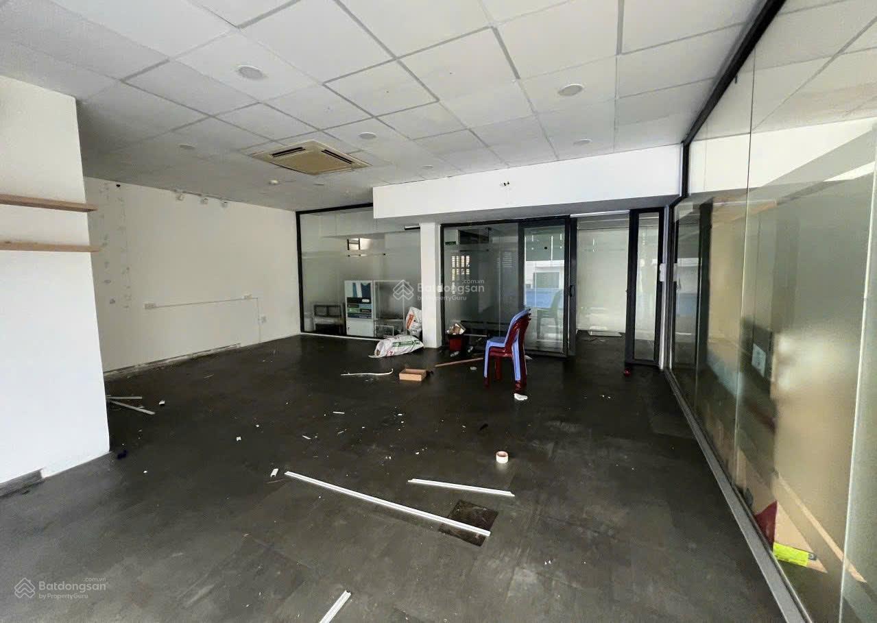Tòa nhà đường Lý Thường Kiệt diện tích: 9x21m trệt 4 lầu cho thuê