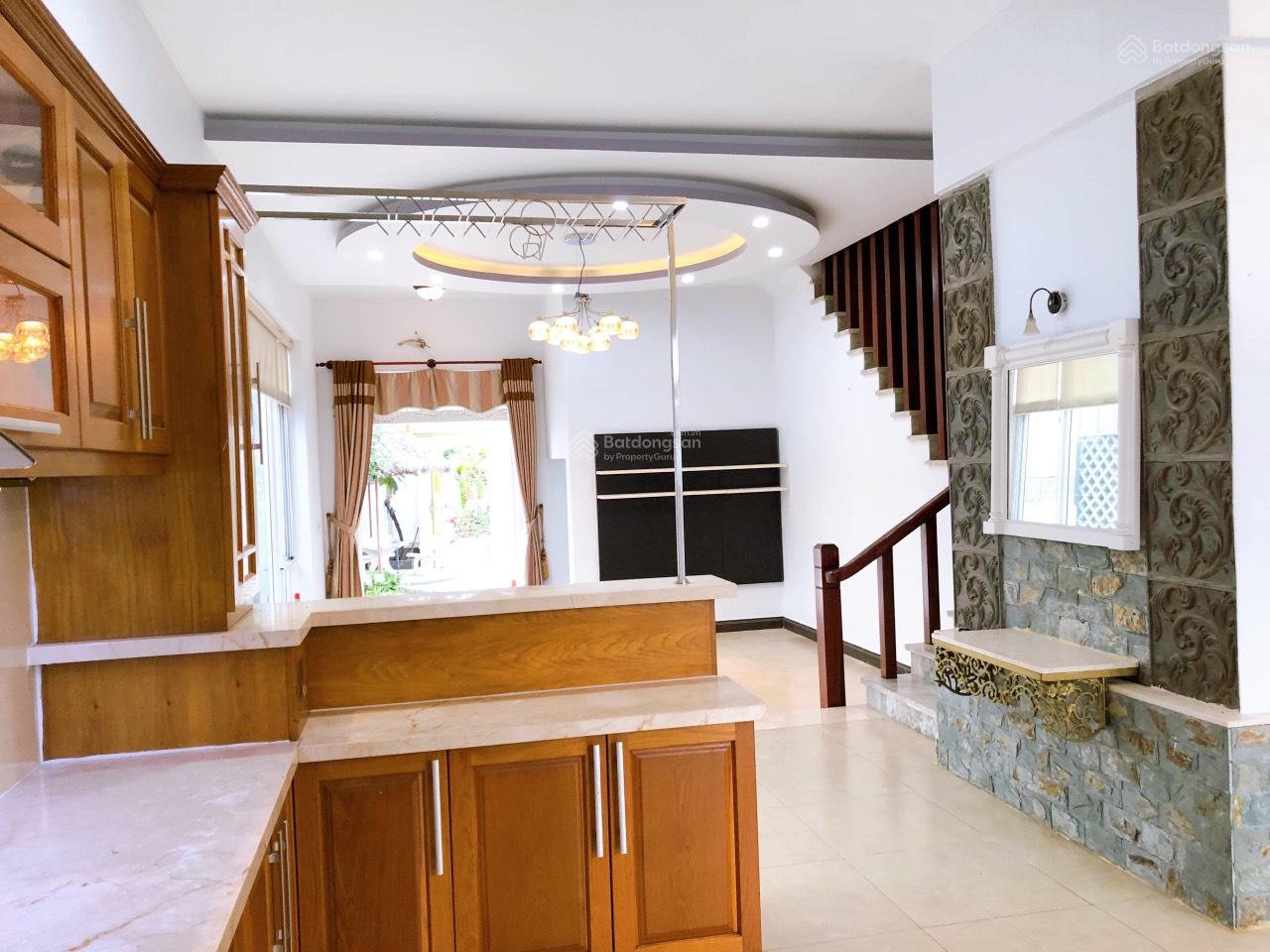 Bán biệt thự 8*30m, gần Global, 267m2 sàn, giá 25 tỷ, sổ hồng đầy đủ, LH 0932 004 ***