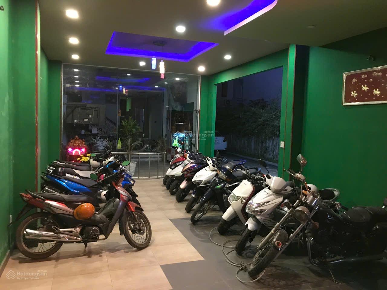 Khách sạn mới xây có thang máy thu nhập 60tr đang cần bán gấp