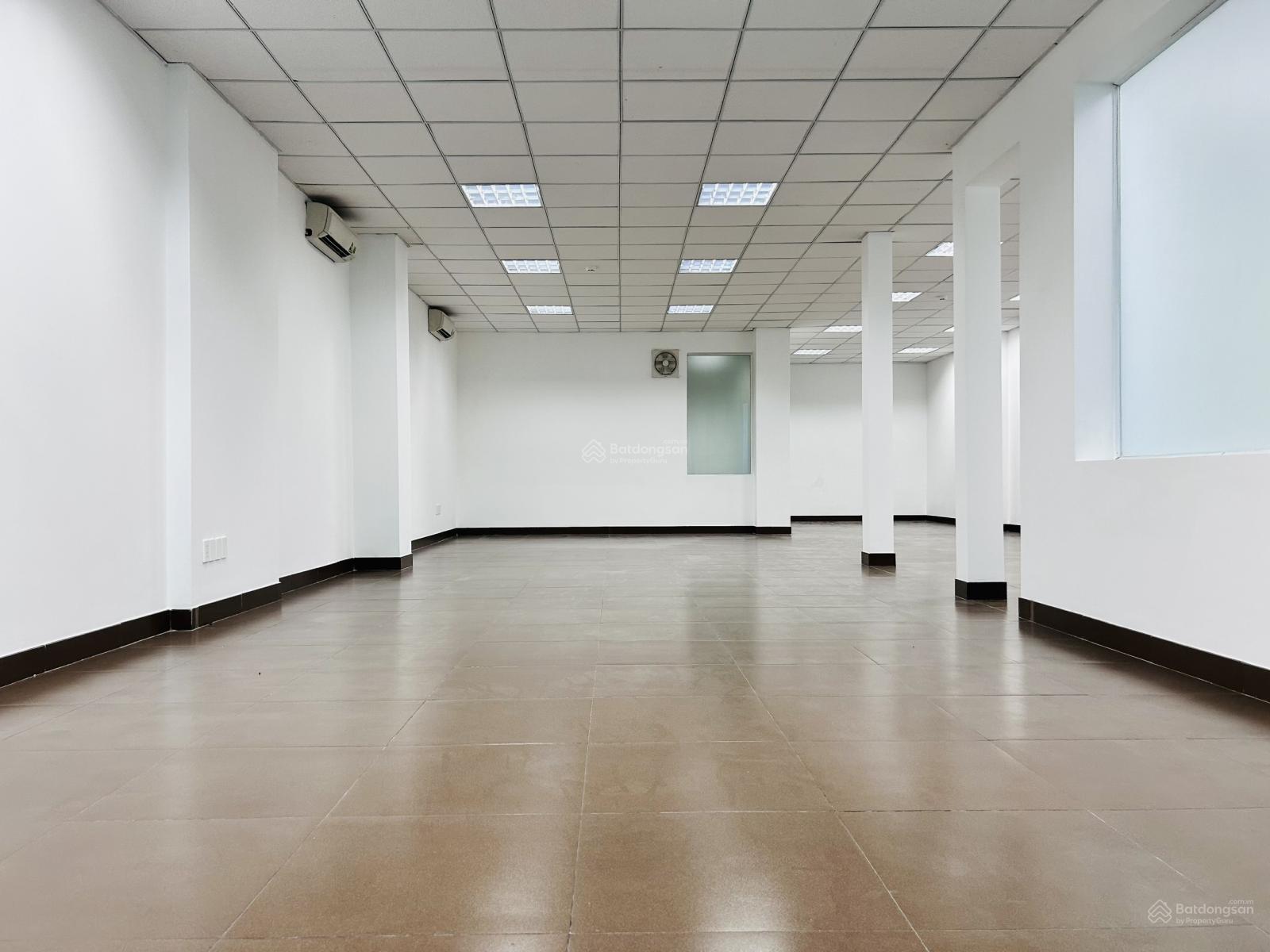 Nhà đường Trần Văn Dư diện tích: 18x25m hầm trệt 2 lầu cho thuê