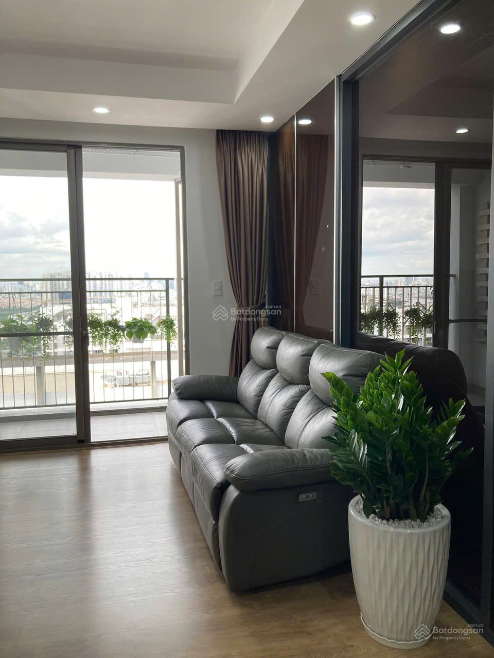 Saigon South Residence cần bán DT 75m2 : 2PN 2WC view đông đã có sổ hồng giá 6 tỷ full NT