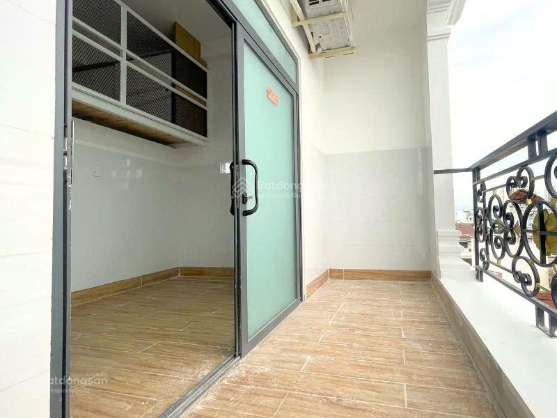 Duplex bancol full nội thất xây mới 100% ngay Lý Thánh Tông gần Đầm Sen, HUFLIT, VHU, HUIT,... Duplex bancol full nội thất xây mới 100% ngay Lý Thánh Tông gần Đầm Sen, HUFLIT, VHU, HUIT,...