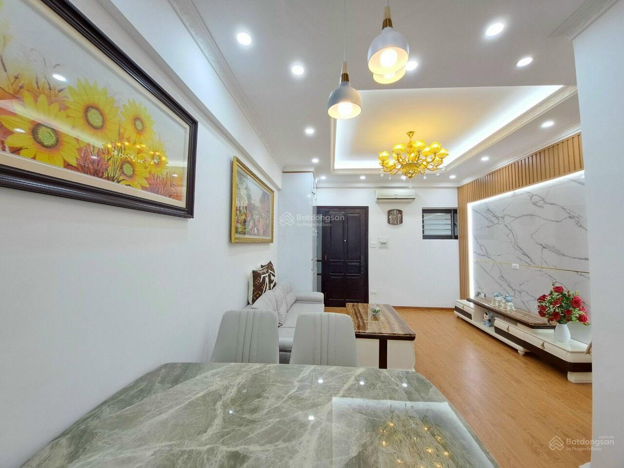 Bán căn hộ chung cư A14 Nguyễn Chánh. DT 55m nhà 2pn, 1vs. giá bán 5 tỷ vào ở ngay