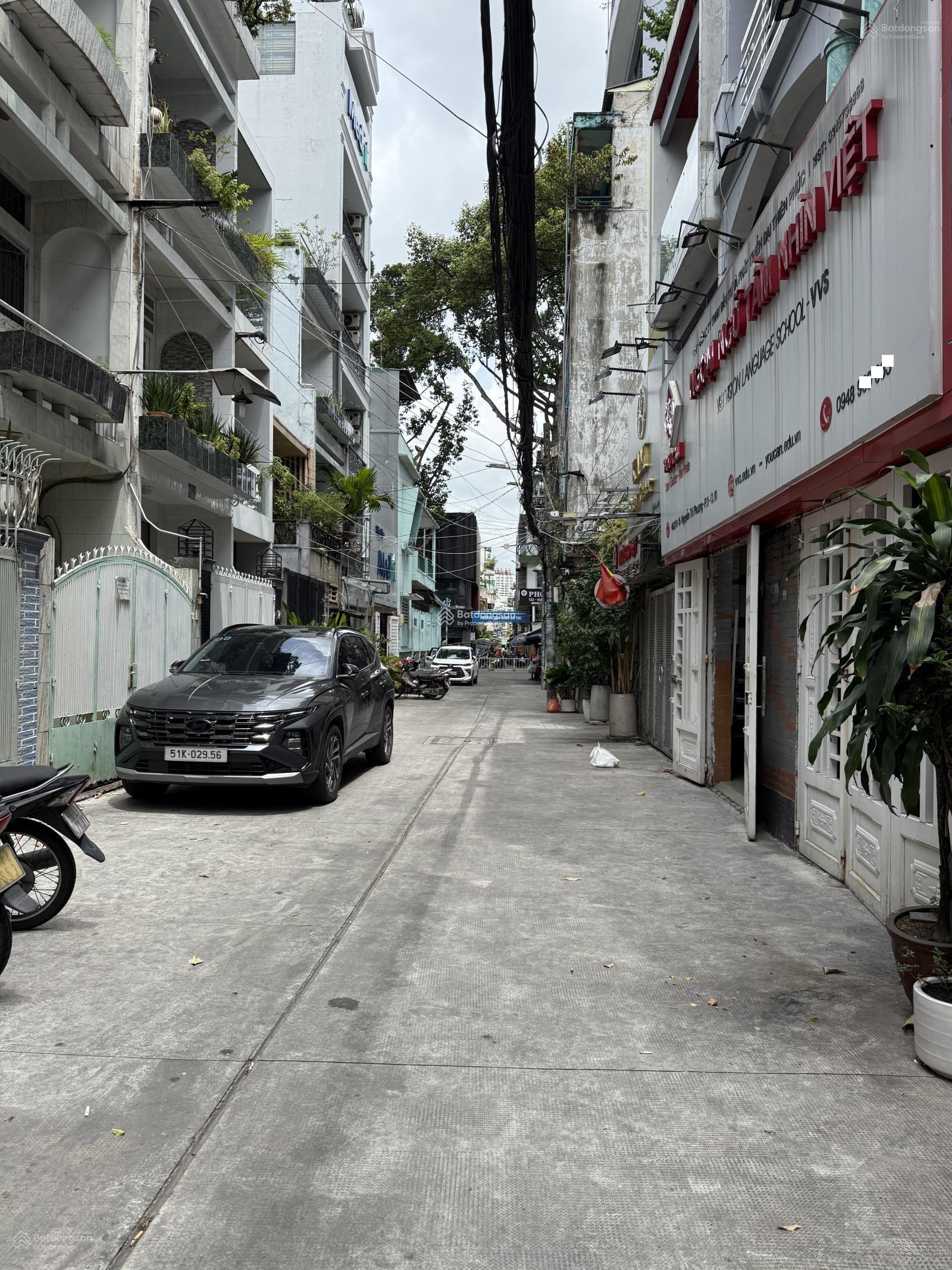 Hẻm xe hơi 8m Điện Biên Phủ Phường 11 Quận 10 (4.5x13m, 3 lầu) giá 12.5 tỷ