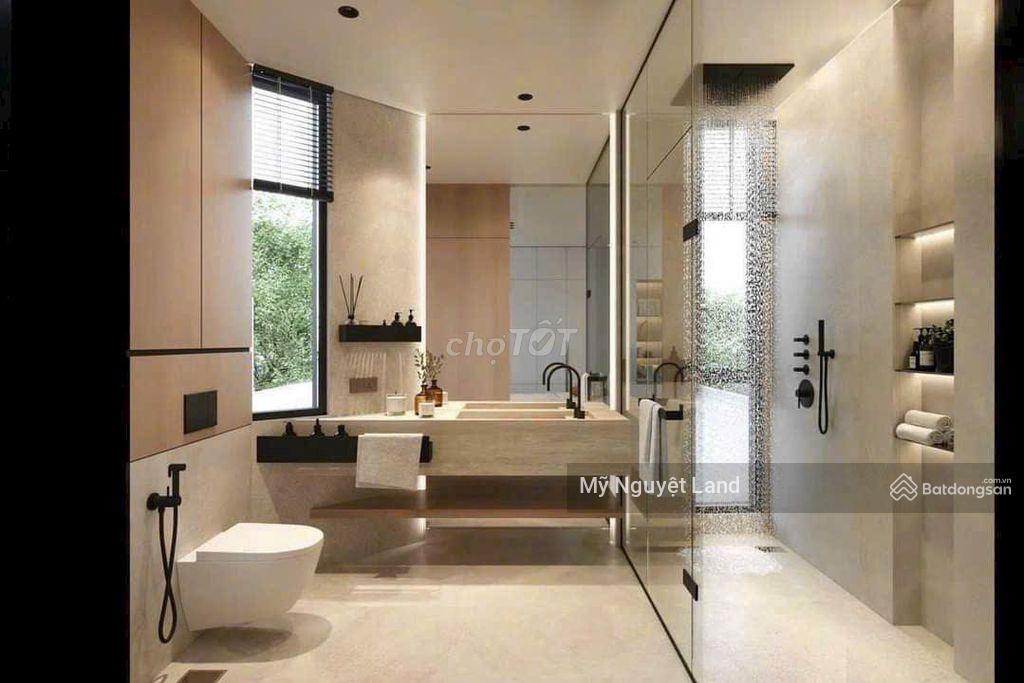 Sốc ! Gỉam 2 tỷ nhà HXH 6m Trần Quang Diệu. Q.3, DT: 5 x 15m(64m2) GP:H4T,Chỉ 15 tỷ TL,0903 155 ***