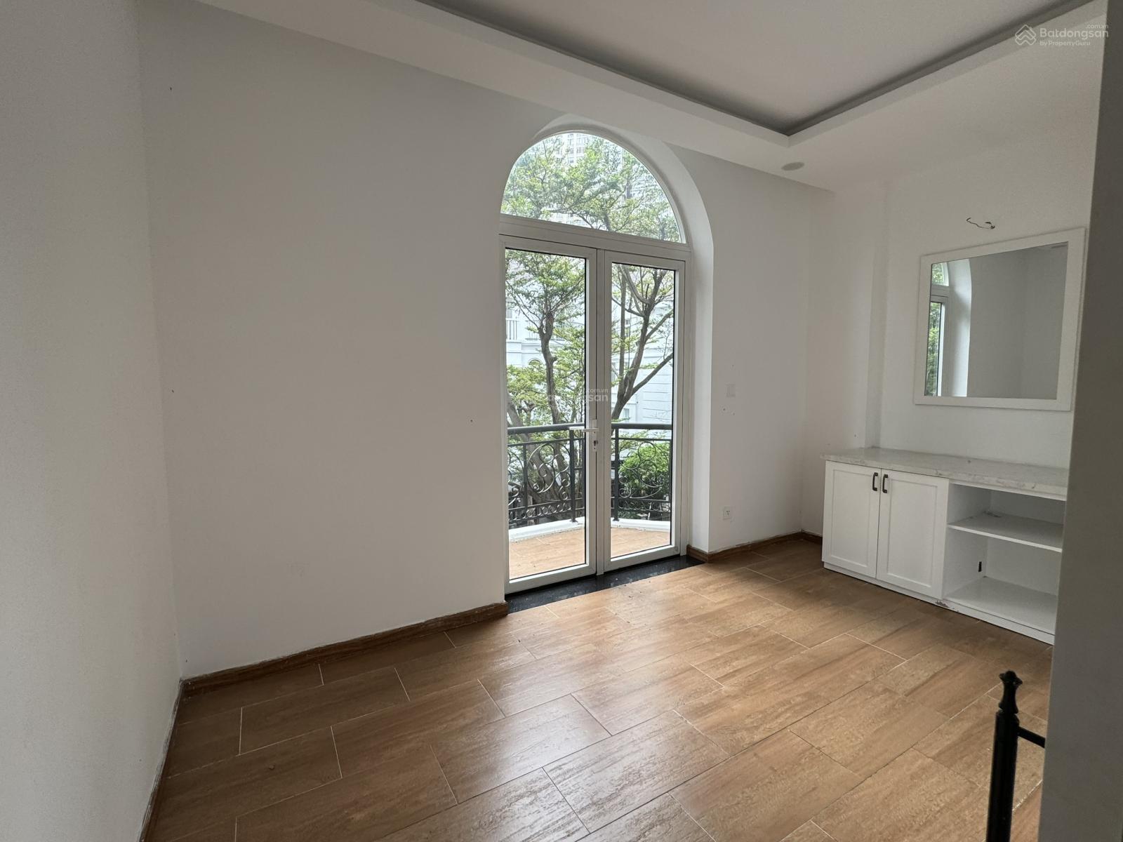 Cho thuê tòa nhà nguyên căn làm văn phòng cửa hàng showroom giá ưu đãi trong tháng 11.2025