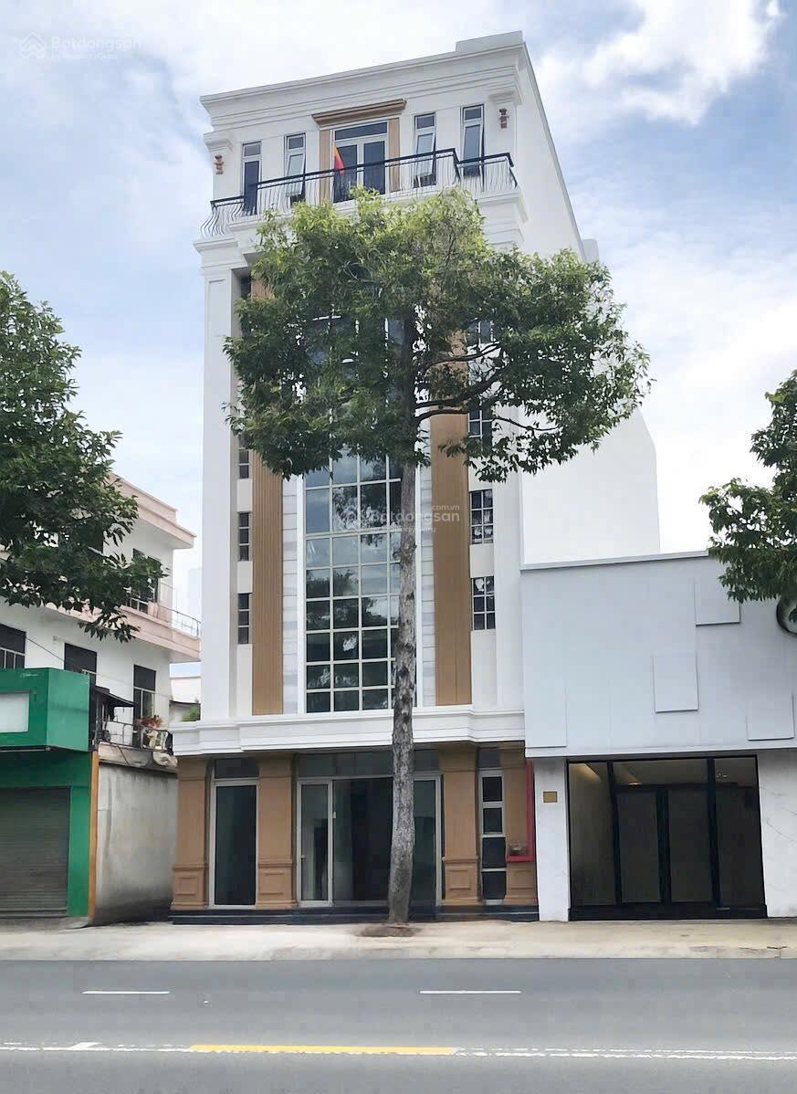 Mặt tiền CMT8 toà nhà 2.000m² sàn phù hợp showroom & văn phòng cao cấp