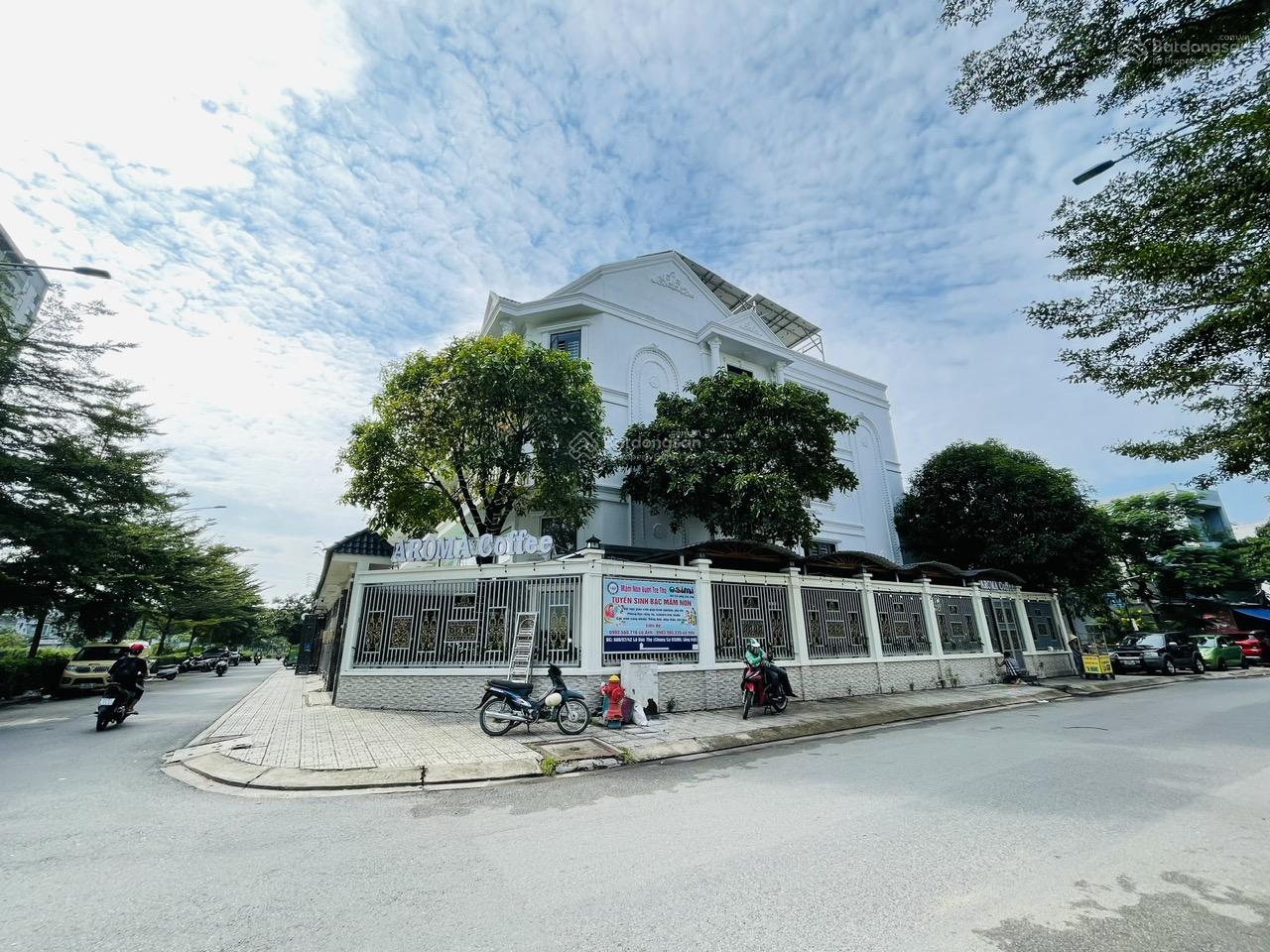 Ngộp Bán lô đất vị trí tuyệt đẹp 2 mặt tiền khu Osimi . Đường 10m khu bàn cờ. Giá 7ti7