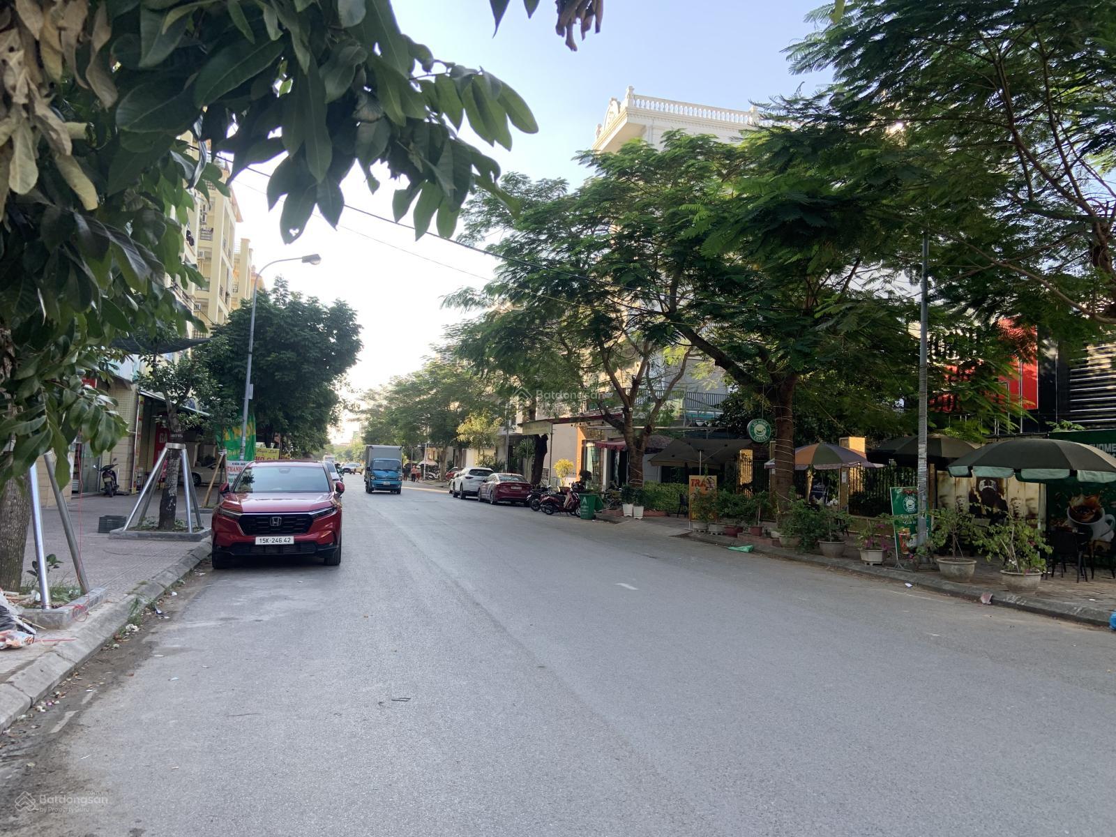 Bán đất tuyến 2 Lê Duẩn, Kinh doanh buôn bán sầm uất