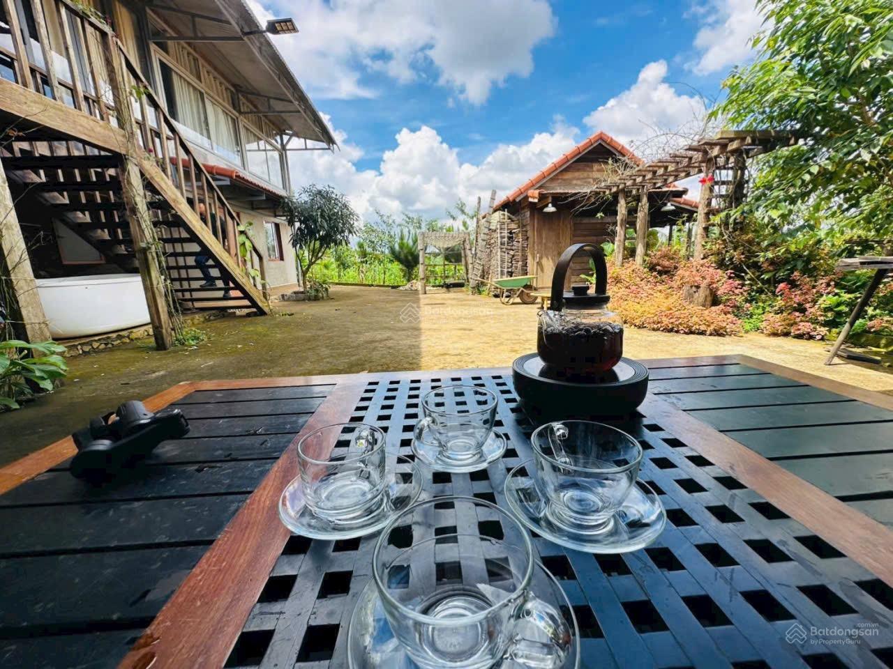 Dì tin lời cháu ngộp hạn bán gấp 900m2 có nhà gỗ sẵn chỉ 788tr qua tay liền