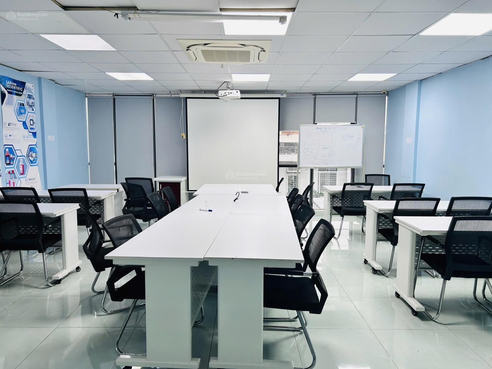 Nhà Đường Phan Đăng Lưu diện tích: 8x20m hầm trệt 3 lầu cho thuê