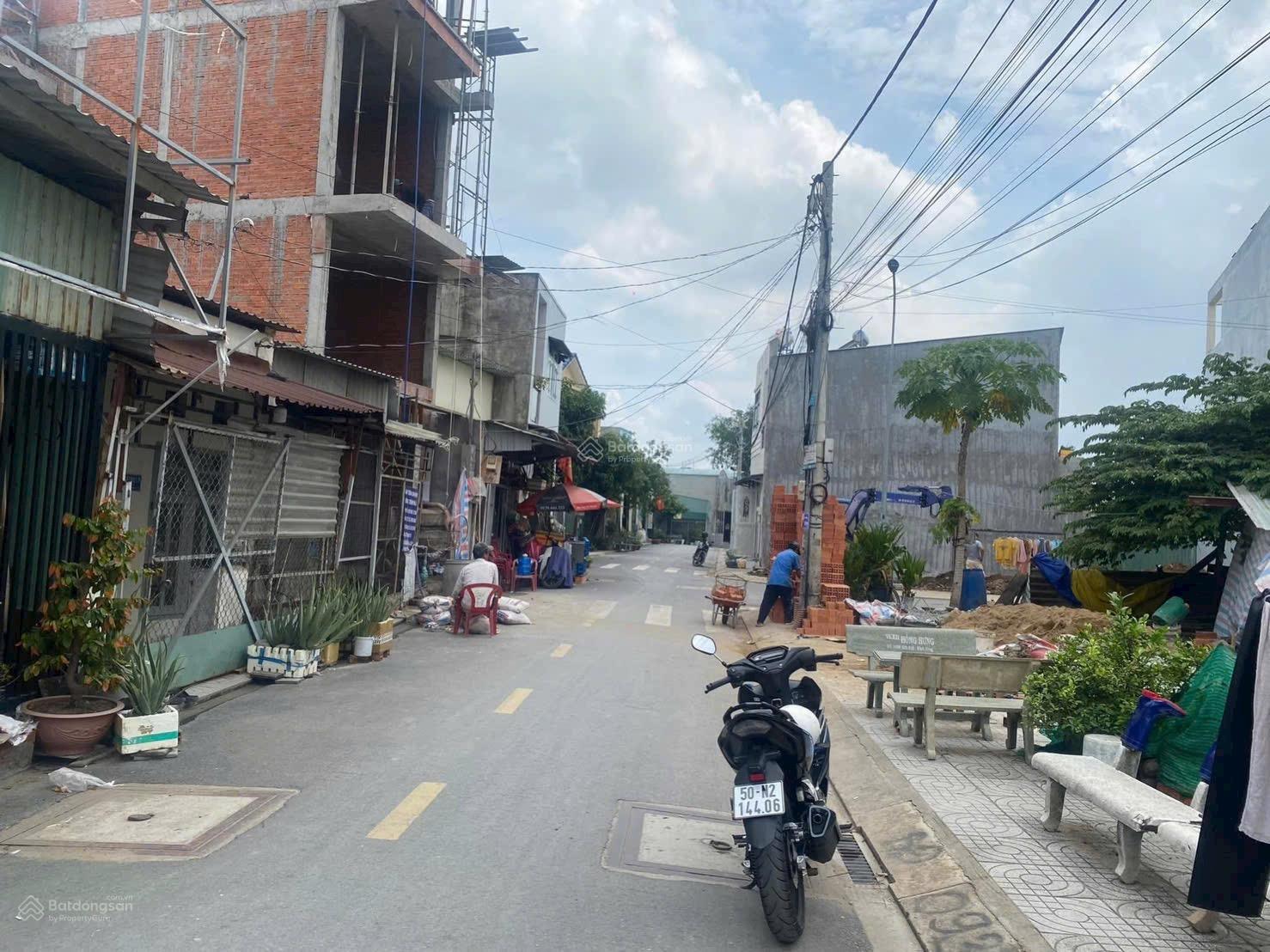 Đất bán đường Tỉnh Lộ 10 quận bình tân 4 x 17 sổ riêng full thổ cư