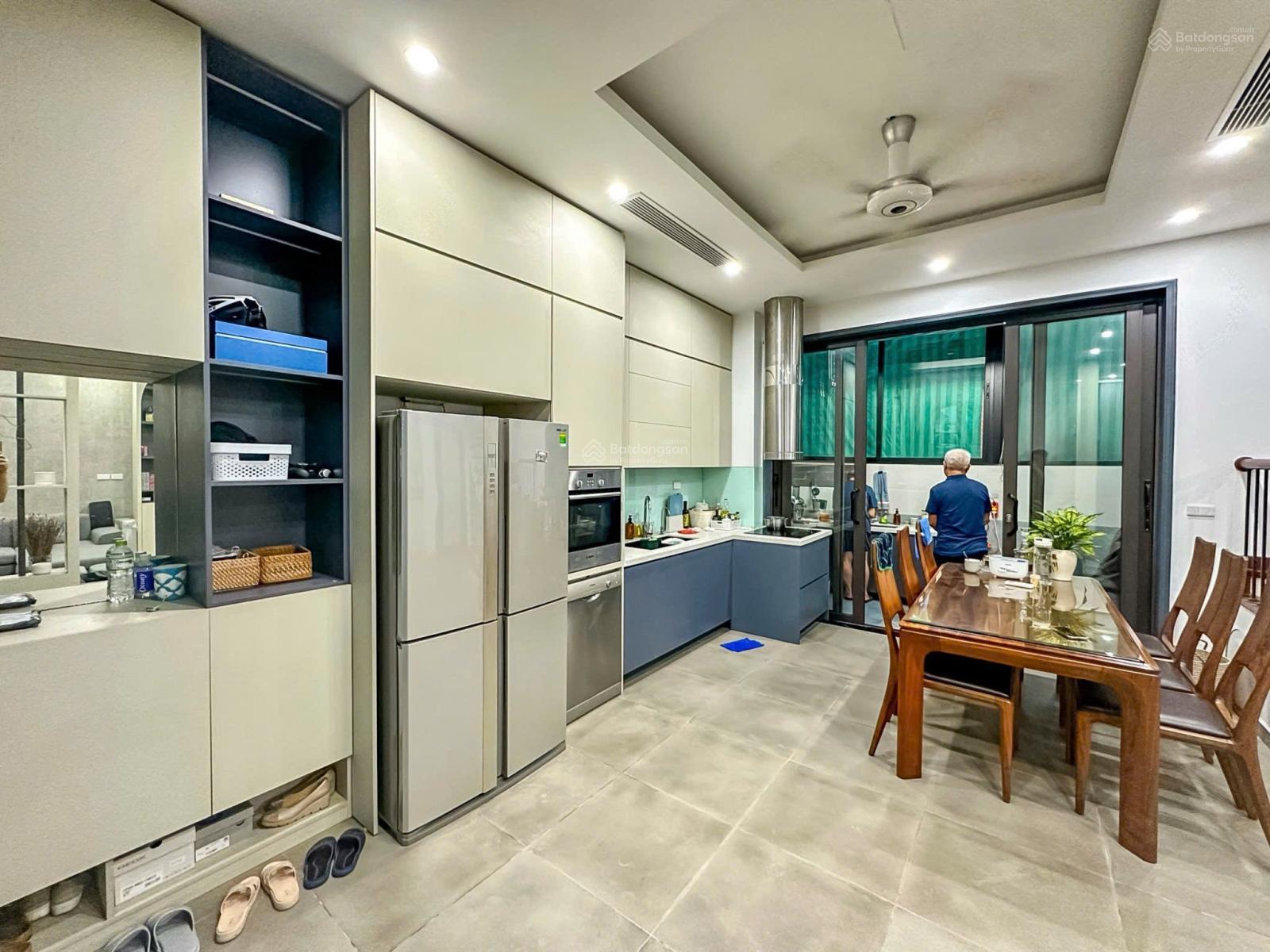 Gia đình cần bán liền kề khu Sao Biển tặng lại toàn bộ nội thất. LH 0941 851 ***