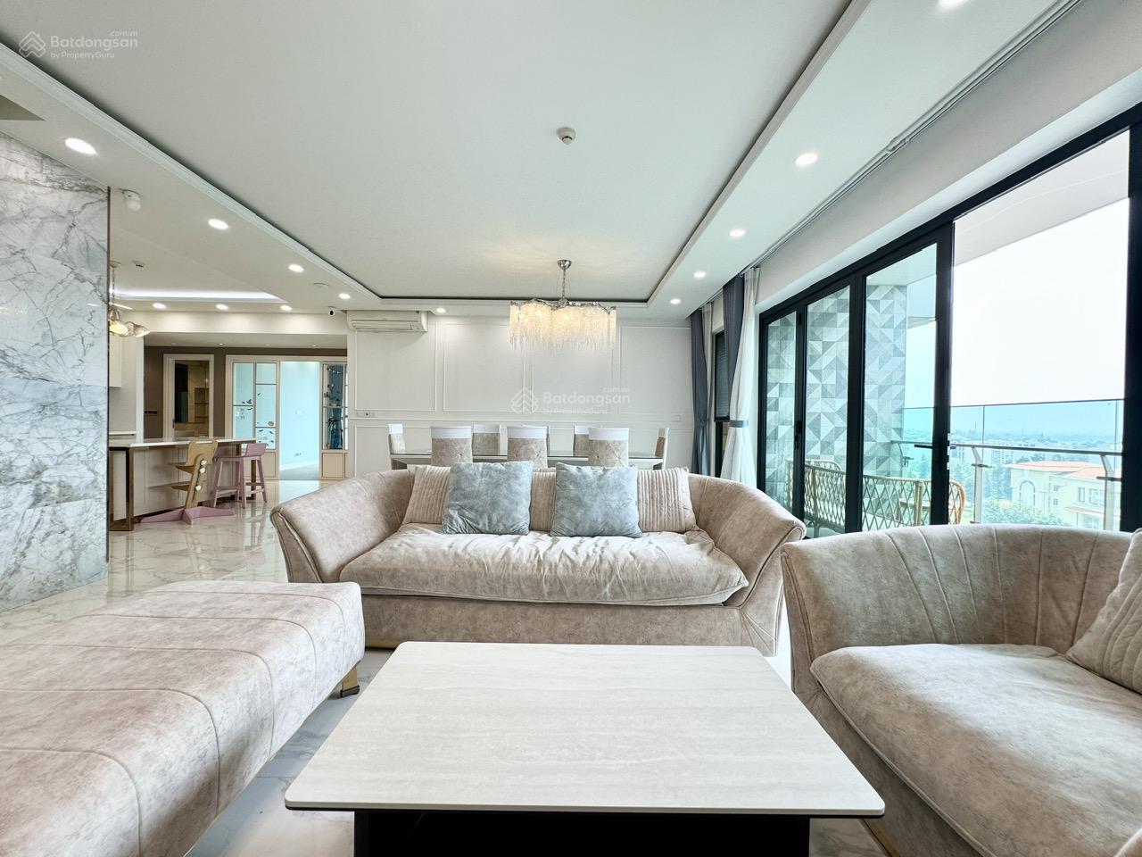 4 phòng ngủ sky mansion đang có căn nào cho thuê giá rẻ nhất Feliz En Vista?