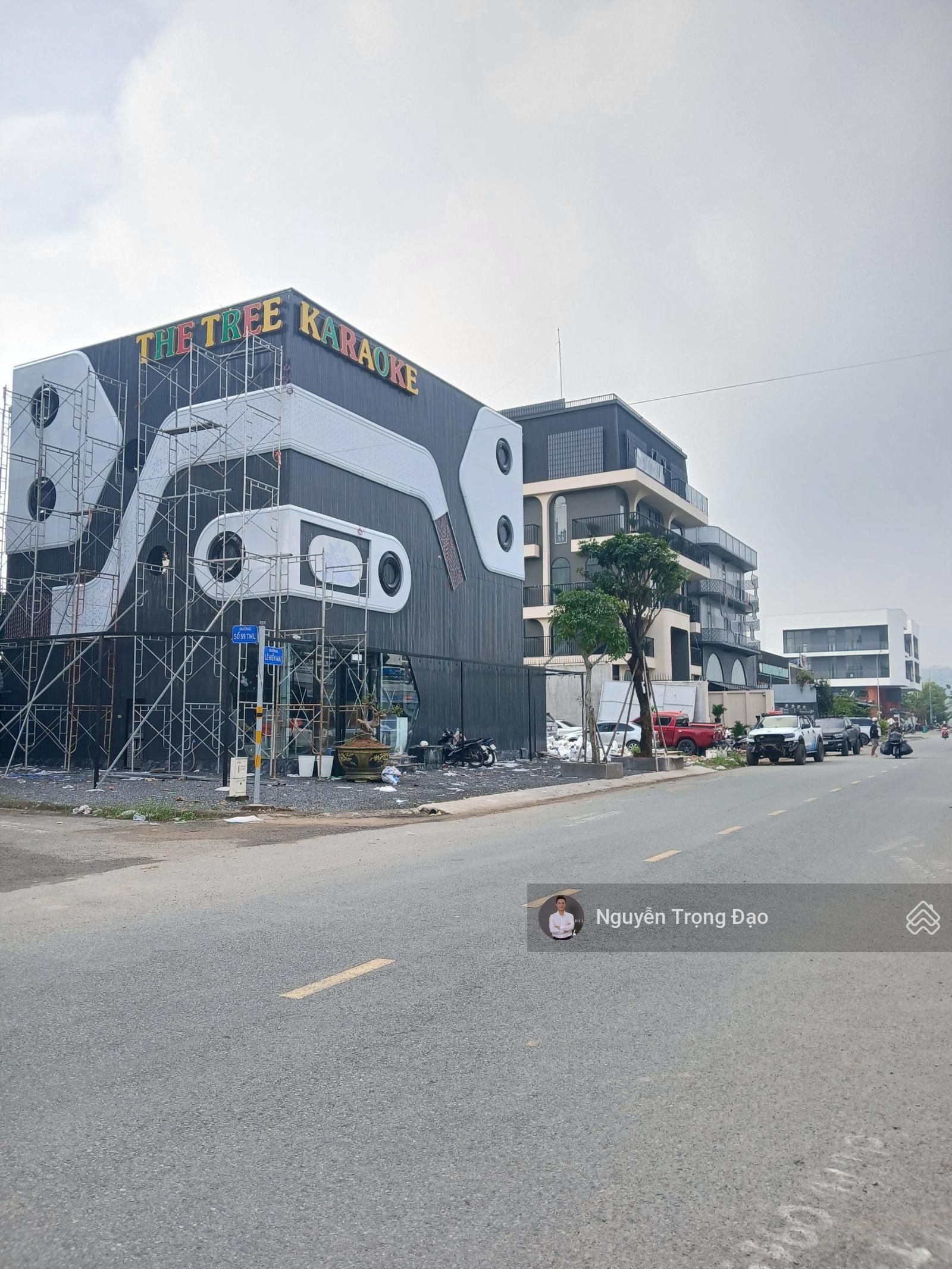 Biệt thự Huy Hoàng, Thạnh Mỹ Lợi, Quận 2, Tp Thủ Đức, đường 103TML, 32.5*20.37m, sổ hồng riêng!