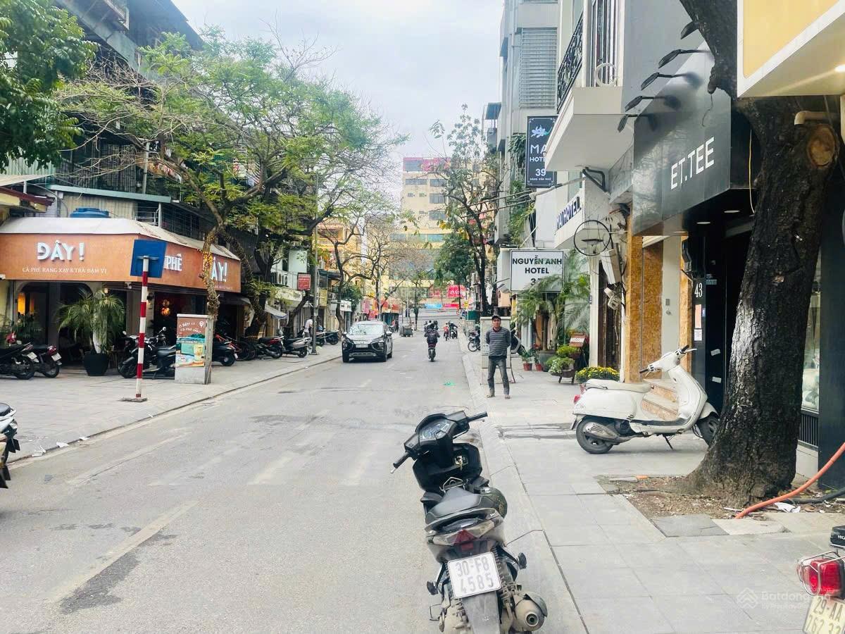 Mặt phố! Đặng Văn Ngữ, kinh doanh, văn phòng, toà nhà đỉnh. Vỉa hè rộng, 2 thoáng. 85m2*5T