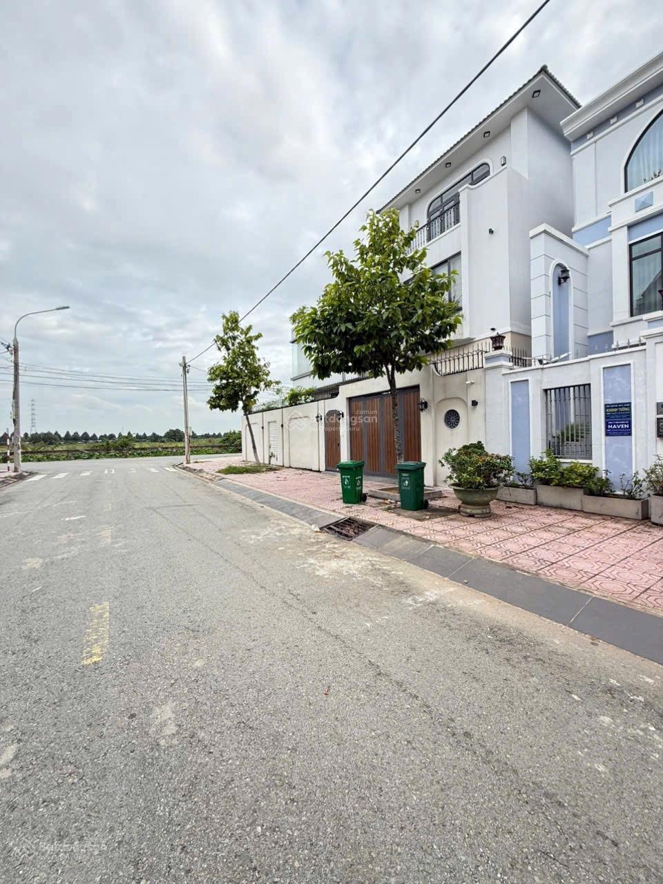 Bán gấp lô 90m2 KDC Hiệp Hoà - Biên Hoà, đối diện Aeon Biên Hoà, 2tỷ900 sang tên luôn