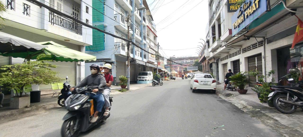 Bán gấp thương lượng mạnh nhà phố 4 tầng+lửng mặt tiền đường 8.5m tại trung tâm Linh Tây, Thủ Đức