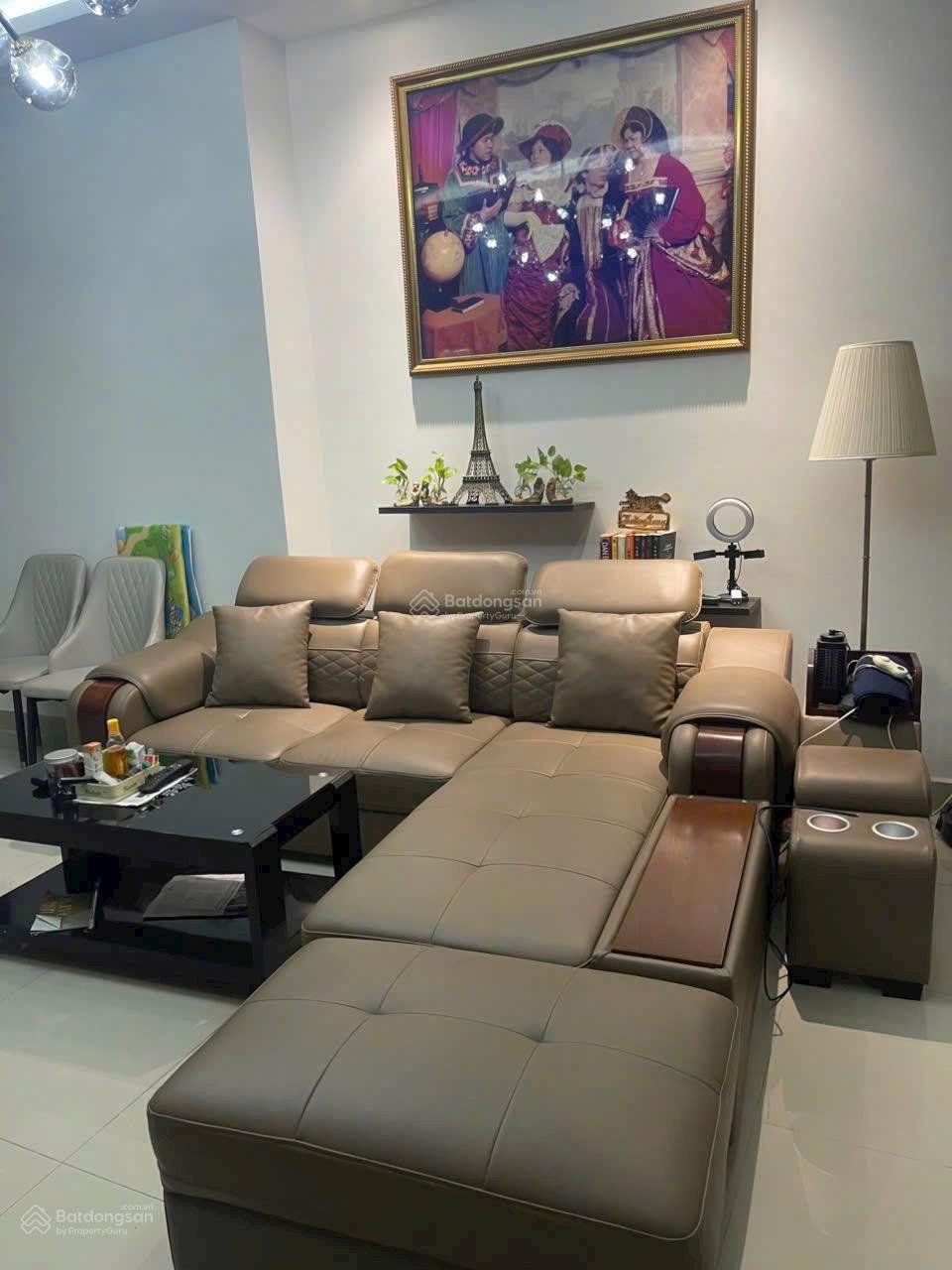 Căn góc, tầng cao nhà decore 4.25 tỷ (88m2 có 2 phòng ngủ + 2WC) nội thất cơ bản đầy đủ, SH lâu dài