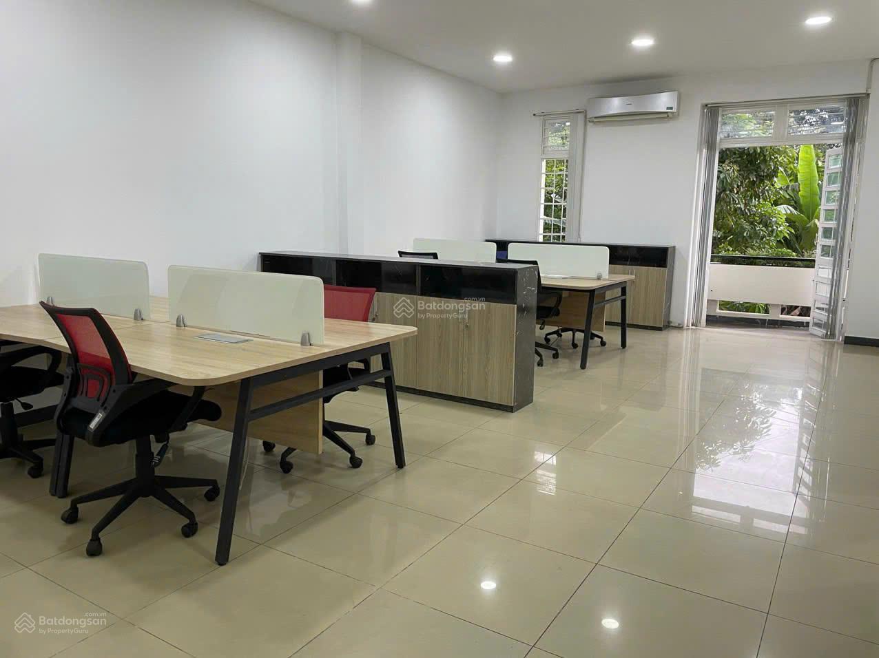 Cho thuê biệt thự - 2A Cù Chính Lan (góc Nguyễn Chánh Sắc) - Quận Tân Bình