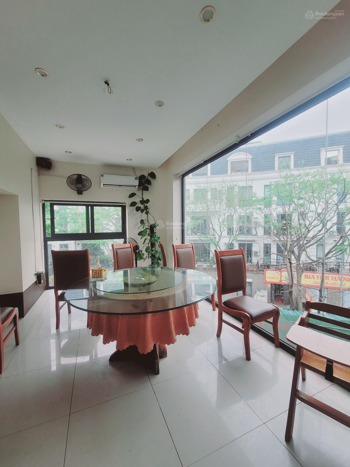 Bán biệt thự Văn Phú 280m2 4T mặt tiền 45m hơn 85 tỷ ôtô tránh vỉa hè kinh doanh. LHCC 0976 052 ***