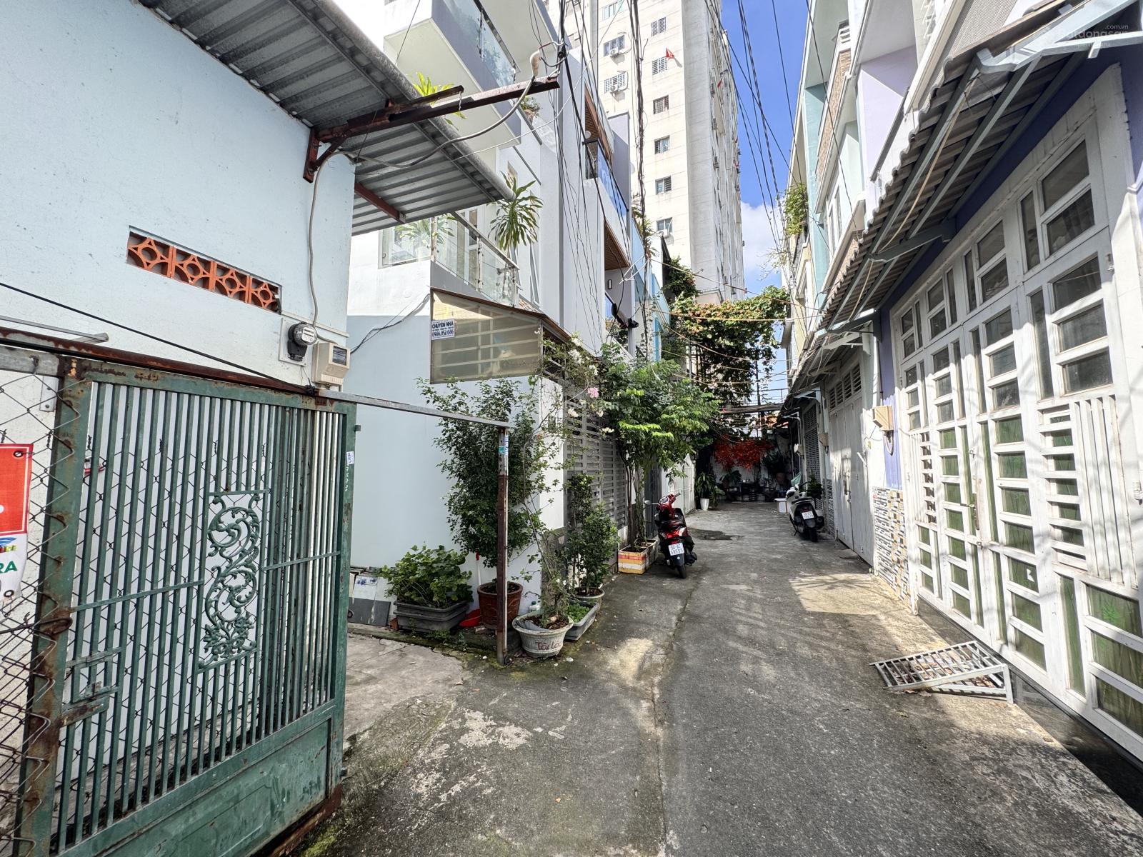 Bán Nhà Sau Gigamall Phạm Văn Đồng- Thủ Đức. Gần Cầu Bình Triệu ĐH Luật. Nhà Cấp 4 tiện xây mới