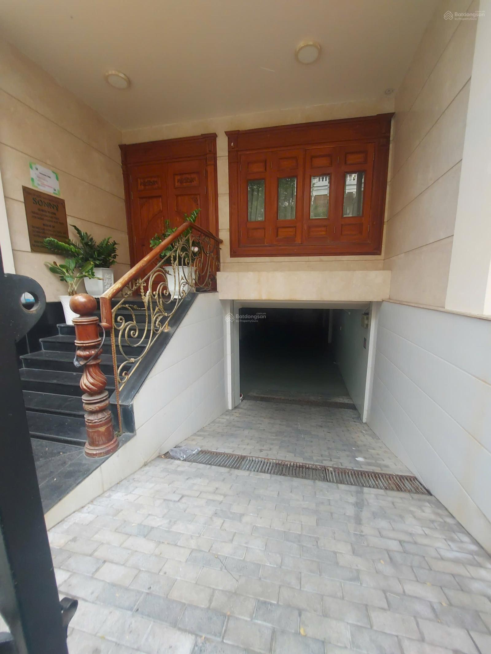 Bán nhà phố có hầm Cityland Park Hills, DT: 100m2, hoàn thiện ở có thang máy, không lỗi phong thuỷ