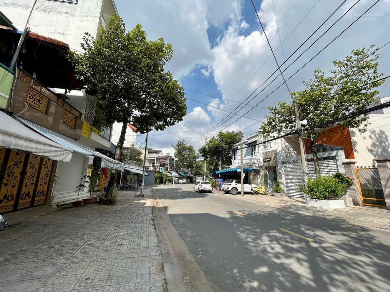 Chủ gởi bán nhà 1 trệt 1 lầu mặt tiền KD đường Nguyễn Thành Đồng P. Trung Dũng. Giá chỉ 5,4 tỷ