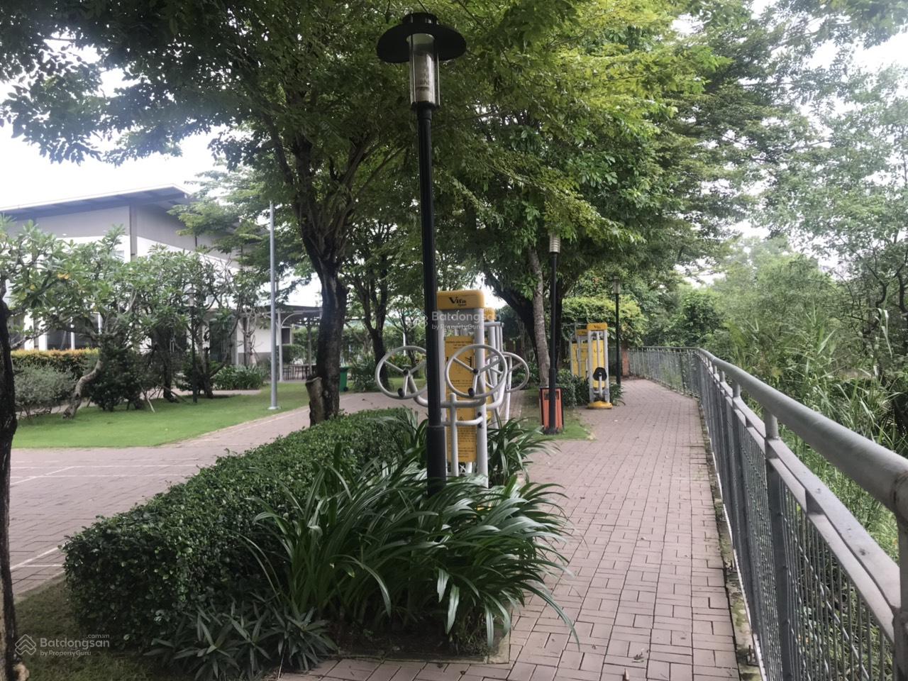 Cho thuê căn hộ chung cư Flora, view hồ bơi mắt mẻ. DT 55m2 - Giá 7.5tr/tháng full nội thất Cho thuê căn hộ chung cư Flora, view hồ bơi mắt mẻ. DT 55m2 - Giá 7.5tr/tháng full nội thất