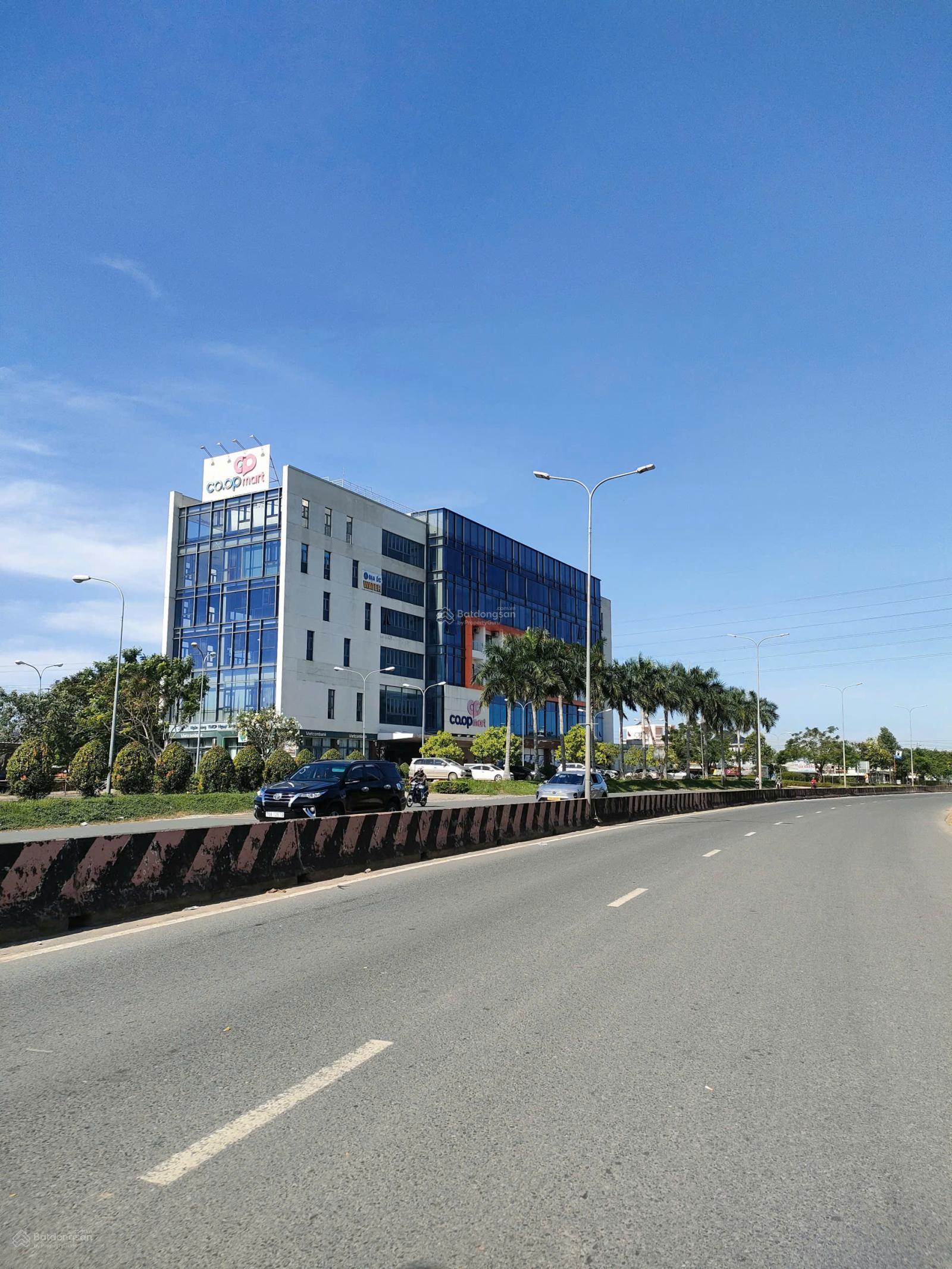 Đất 322m² (10x32-790tr)-đối diện KCN lớn nhất Đông Nam Á mua hôm nay giá rẻ bất ngờ - 0335 801 *** Đất 322m² (10x32-790tr)-đối diện KCN lớn nhất Đông Nam Á mua hôm nay giá rẻ bất ngờ - 0335 801 ***