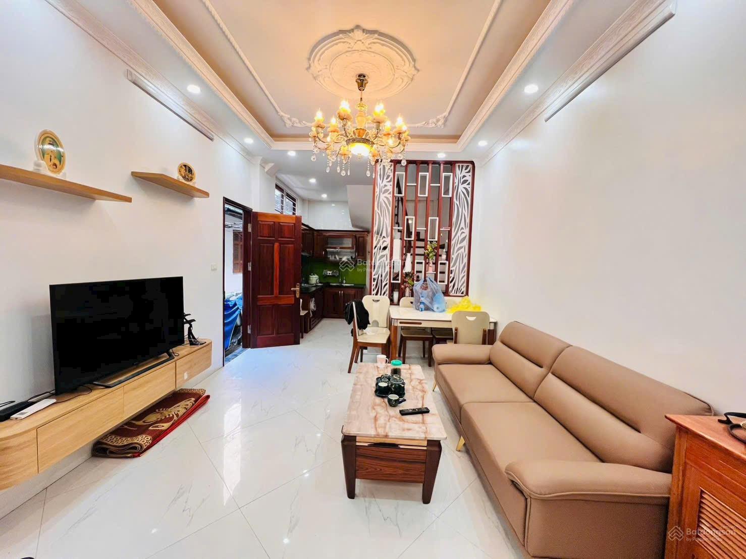 Bán nhà Đào Tấn, Phan Kế Bính, nhà dân xây ôtô gần, ngõ nông rộng thoáng, DT 42m2 x5T giá 8.1 tỷ