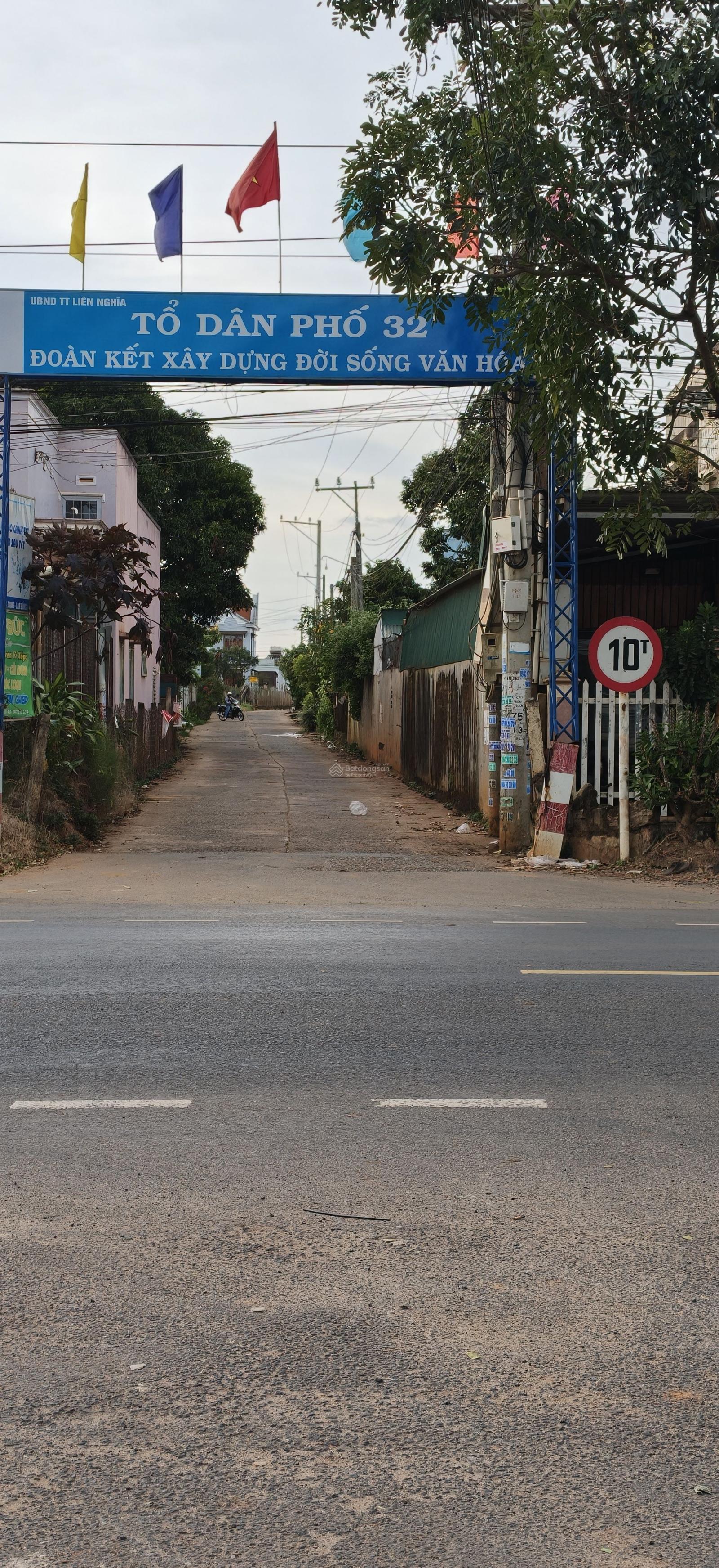 Bán đất nền 430 m2 tại Liên Nghĩa, Đức Trọng, gần QL20 chỉ 100m, thổ cư 200m2, giá rẻ chỉ 4 tỷ