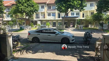 Duy nhất 1 căn biệt thự cạnh khu ChinaTown đang sẵn HD thuê. 5x20m, 4PN. 1 trệt 2 lầu sân thượng