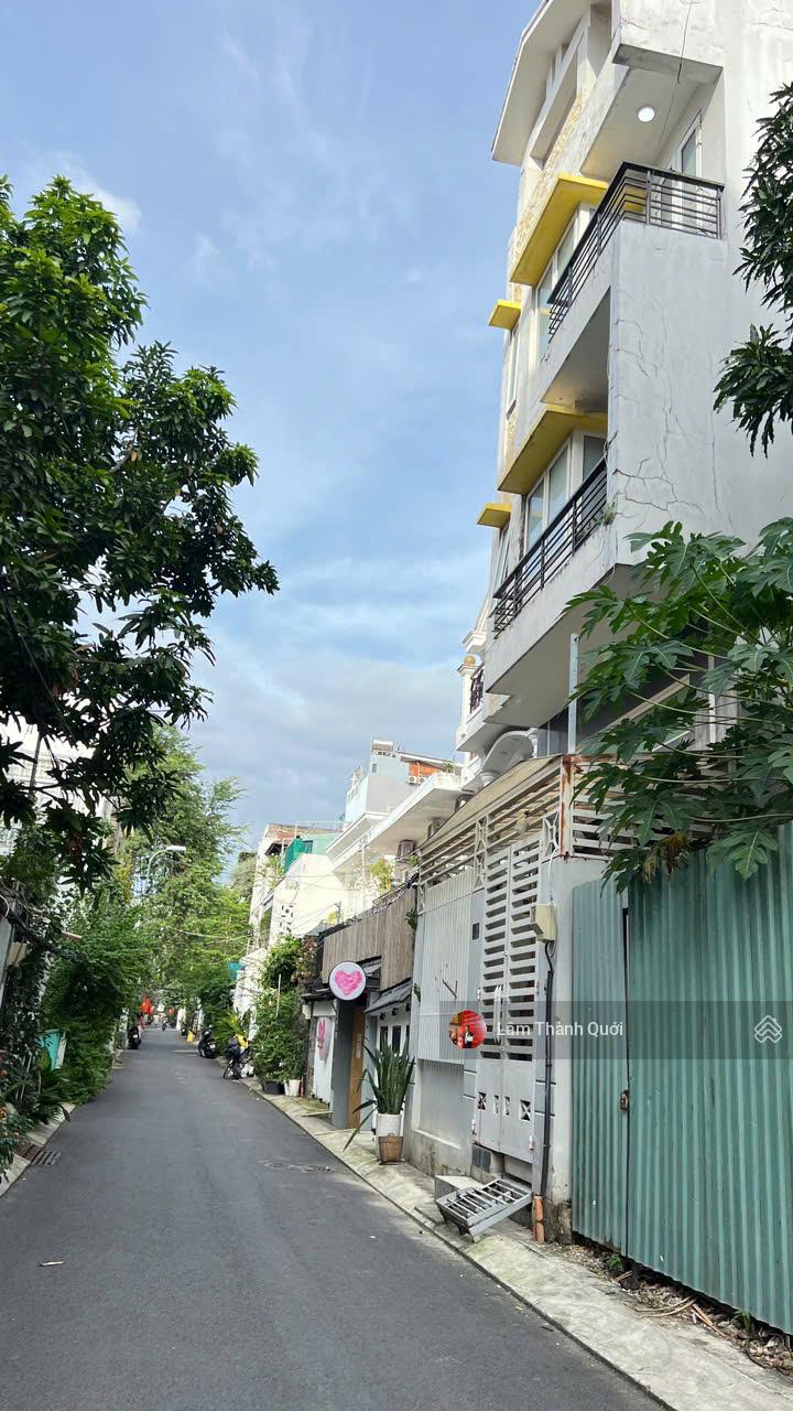 Bán nhà Nguyễn Văn Hưởng, Thảo Điền, 5.3x11, 3 lầu, 5pn, nhà đẹp, 20 tỷ