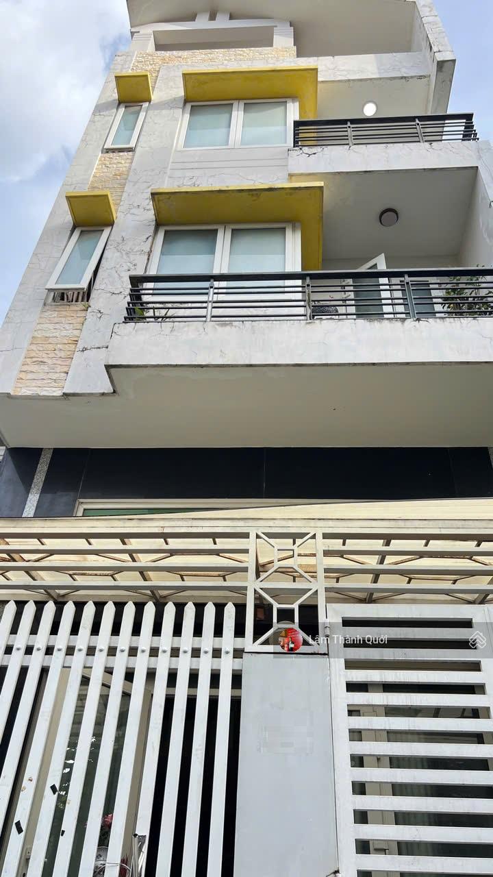 Bán nhà Nguyễn Văn Hưởng, Thảo Điền, 5.3x11, 3 lầu, 5pn, nhà đẹp, 20 tỷ