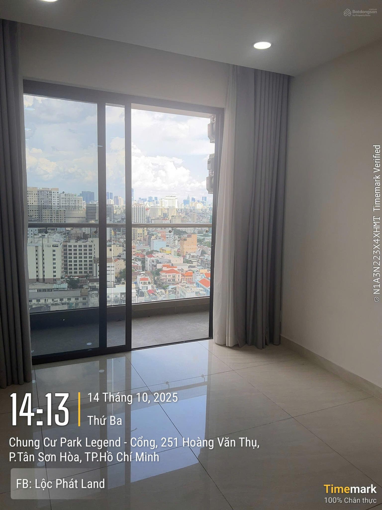 Bán căn hộ Park Legend, 2PN, 1WC, 60m2, giá 5 tỷ 460, có ban công, view Quận 1, LH 0908 435 ***