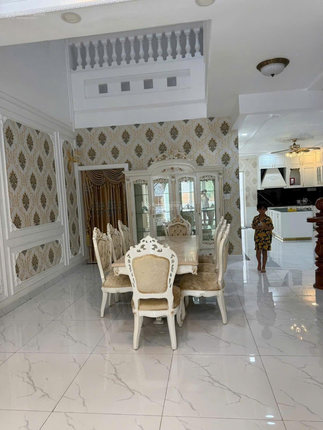 Biệt thự ngay tại Vincom Trần Trọng Cung full nội thất