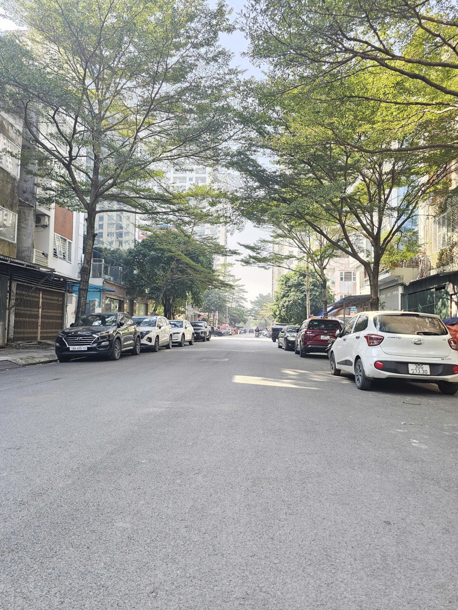 Phòng bán hàng KĐT Văn Khê quỹ căn LK, BT từ 83m2-300m2 vị trí đẹp giá chỉ 17tỷ. Lh 0904 333 *** Phòng bán hàng KĐT Văn Khê quỹ căn LK, BT từ 83m2-300m2 vị trí đẹp giá chỉ 17tỷ. Lh 0904 333 ***