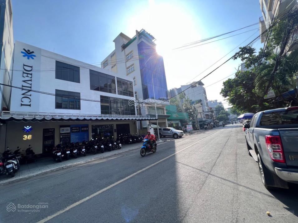 Bán nhà hẽm xe hơi 6m Thành Thái Quận 10 DT:10x12m CN:112m2 KC:2 tầng giá chỉ 19.5 tỷ