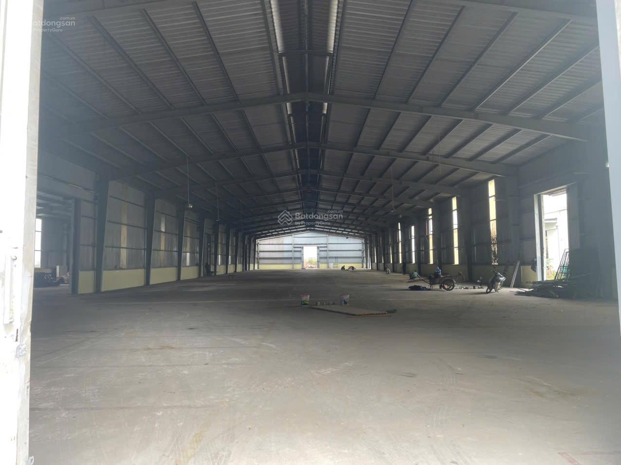 Bán lô đất 1000m2 mặt đường Phạm Văn Đồng sẵn 800m2 nhà xưởng giá 40 tỷ full thổ cư