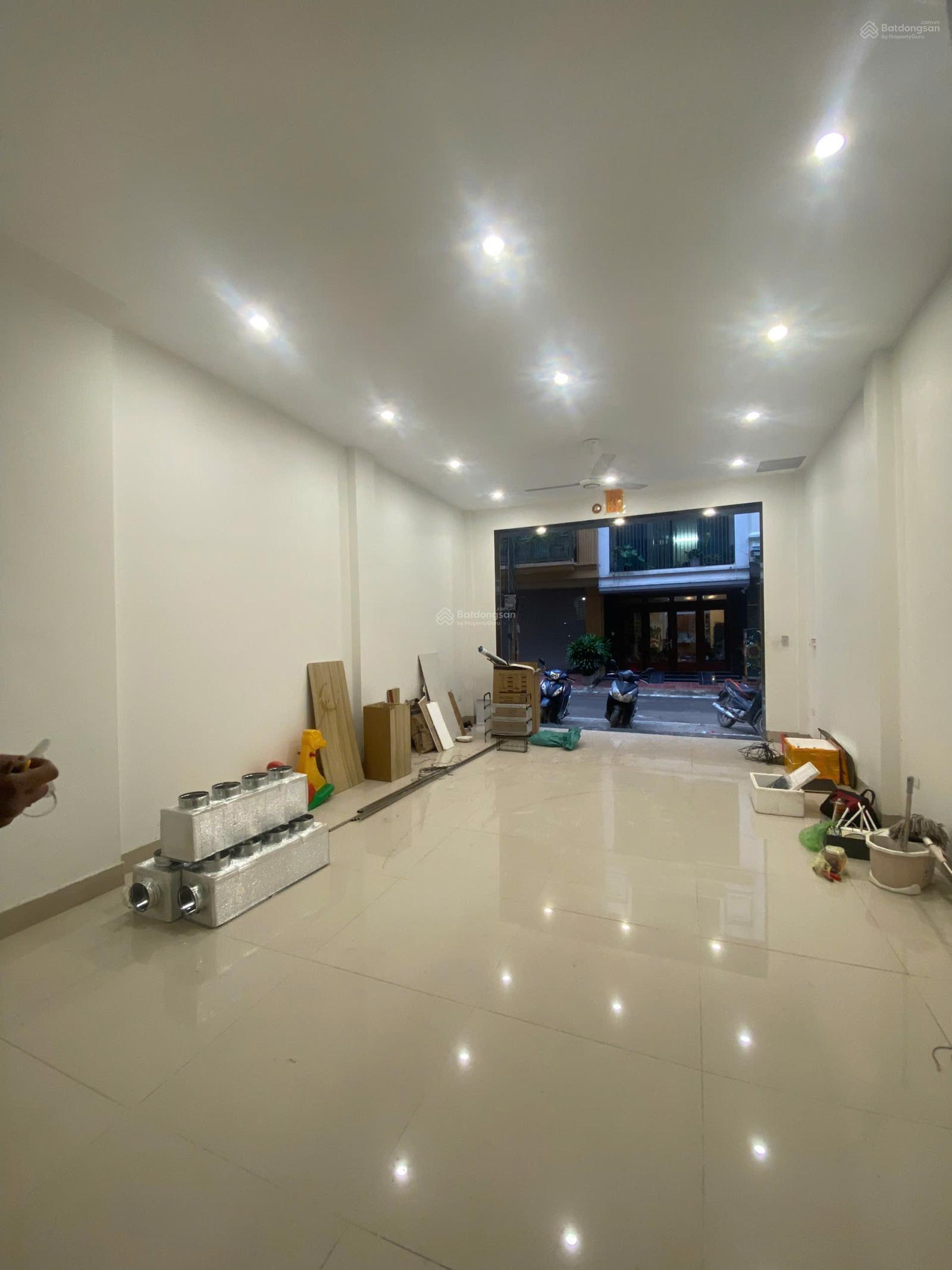 Cho thuê nhà ngõ 21 lê đức thọ,DT 60m * 5 tầng,1 tum,thông sàn,thang máy,giá 26 triệu,LH 0968 120 ***