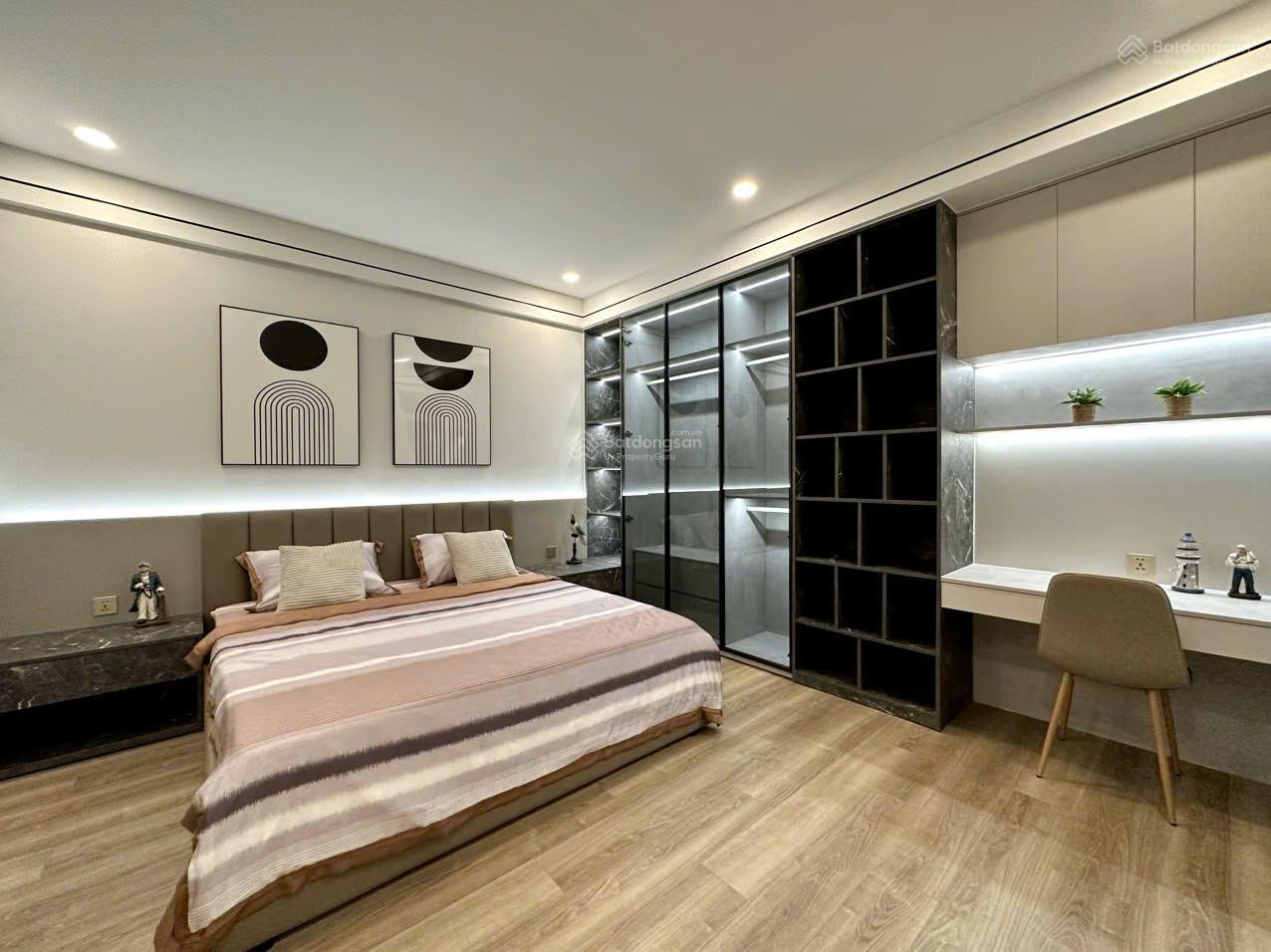 Bán căn hộ chung cư Happy Valley, Nguyễn Văn Linh, Tân Phong, Quận 7, 10,7 tỷ, 135 m2